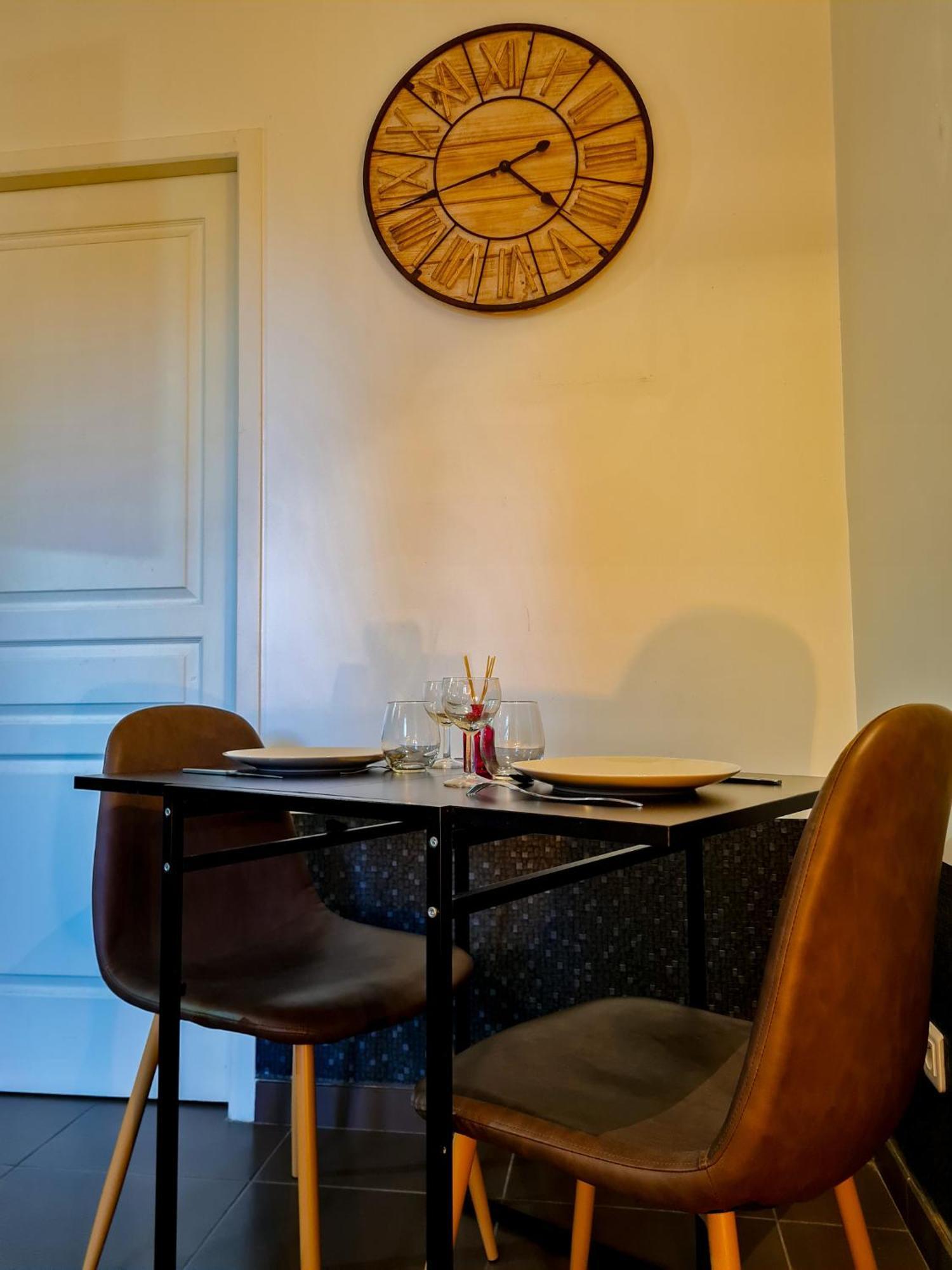 Lyon Faubourg - Saint Priest Bed & Breakfast Exterior photo