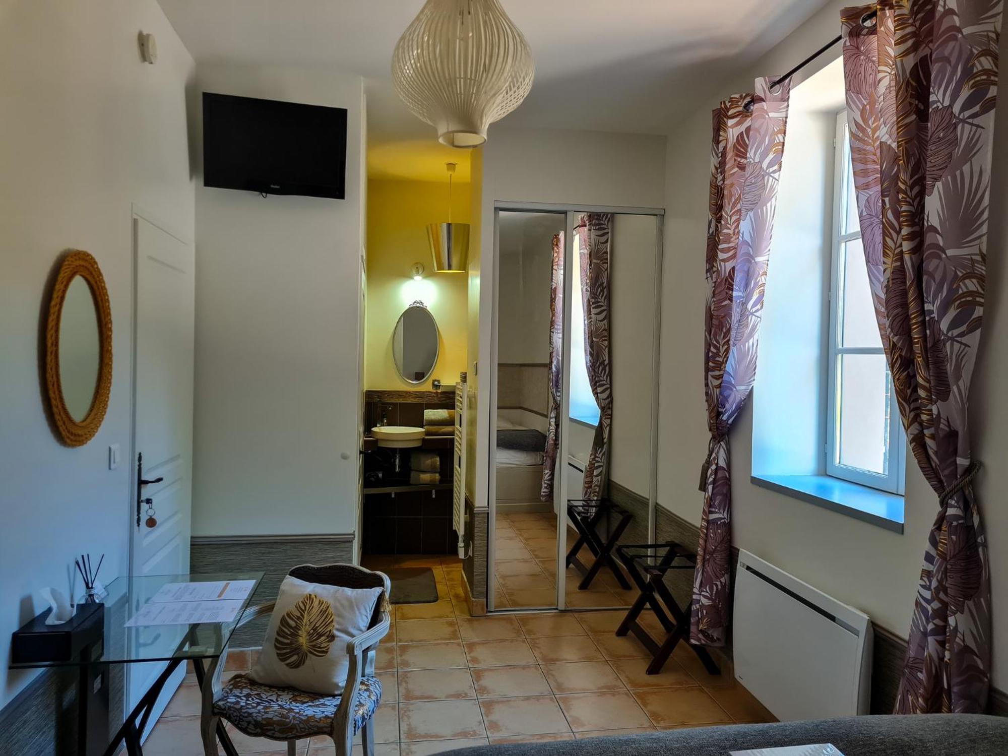 Lyon Faubourg - Saint Priest Bed & Breakfast Exterior photo